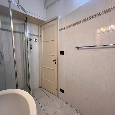 Welcome Riviera - Di Via Mazzini, With Elevator, Wi-fi, Air Conditioning, And, Depending On Availability, A Private Garage 800 Meters Away At 20,00 Euro Per Night Lägenhet *