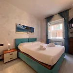 Welcome Riviera - Di Via Mazzini, With Elevator, Wi-fi, Air Conditioning, And, Depending On Availability, A Private Garage 800 Meters Away At 20,00 Euro Per Night アパート ラッパロ