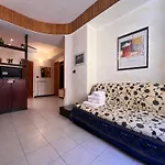 Daire Welcome Riviera - Di Via Mazzini, With Elevator, Wi-fi, Air Conditioning, And, Depending On Availability, A Private Garage 800 Meters Away At 20,00 Euro Per Night *