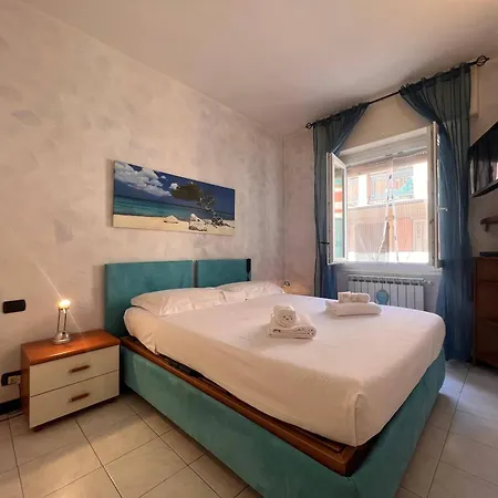 Welcome Riviera Di Via Mazzini A 150 M Dalla Piu Grande Libera Di - Circondato Da Ristoranti Supermercati E Locali- Wi-fi , Aria Condizionata E Ascensore, Un Ideale Per Coppia O Famigl Apartment Rapallo