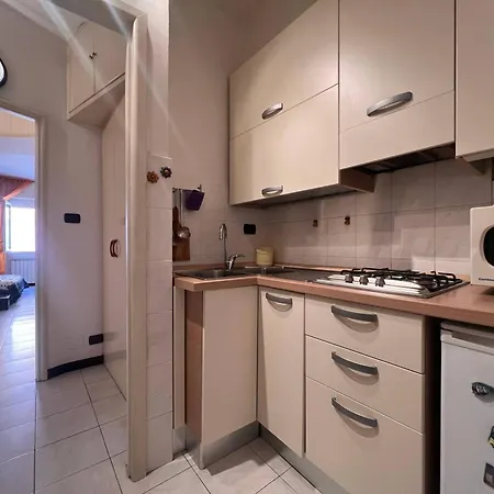 Apartment Welcome Riviera Di Via Mazzini A 150 M Dalla Piu Grande Libera Di - Circondato Da Ristoranti Supermercati E Locali- Wi-fi , Aria Condizionata E Ascensore, Un Ideale Per Coppia O Famigl