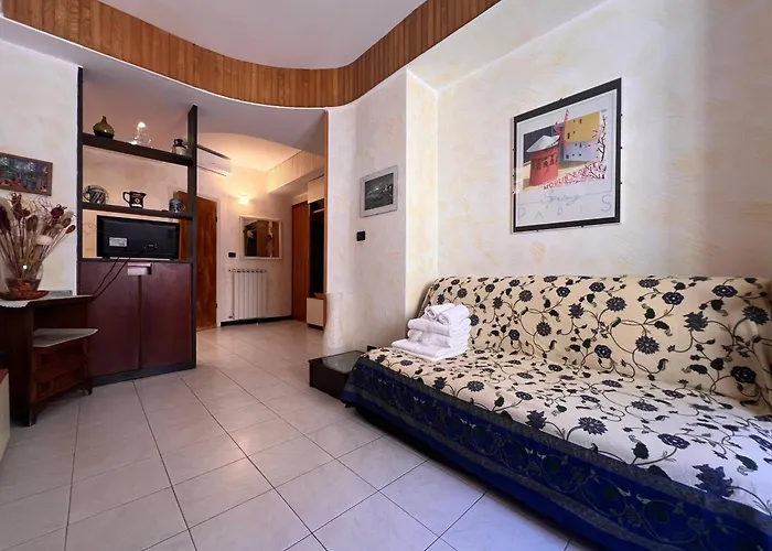 Apartmán Welcome Riviera - Di Via Mazzini, With Elevator, Wi-fi, Air Conditioning, And, Depending On Availability, A Private Garage 800 Meters Away At 20,00 Euro Per Night *