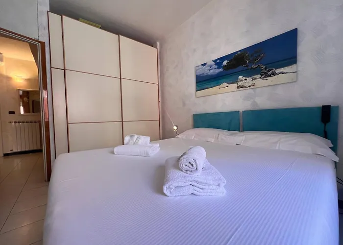 Welcome Riviera - Di Via Mazzini, With Elevator, Wi-fi, Air Conditioning, And, Depending On Availability, A Private Garage 800 Meters Away At 20,00 Euro Per Night Rapallo